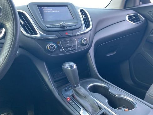 Used 2021 Chevrolet Equinox LT image 40
