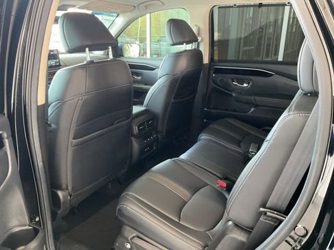 Certified 2025 Honda Pilot EX-L image 16