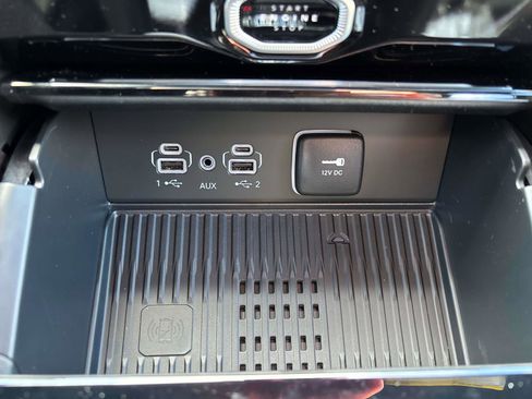 New 2026 Jeep Grand Cherokee Altitude image 14