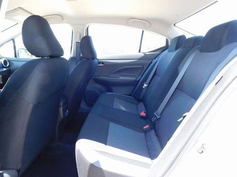 Used 2025 Nissan Versa SV w/ Trunk Package image 18