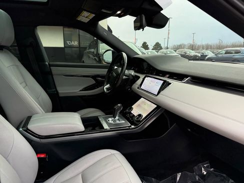 Used 2020 Land Rover Range Rover Evoque SE image 26
