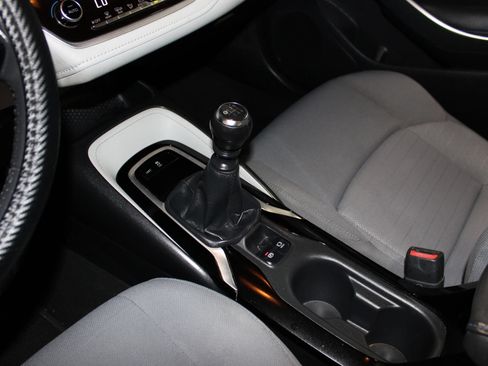 Used 2020 Toyota Corolla SE FWD image 18