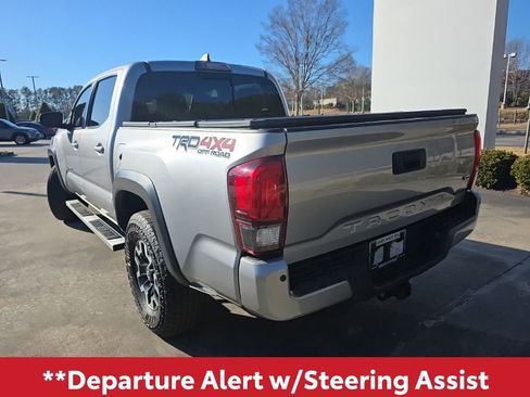 Used 2019 Toyota Tacoma TRD Off-Road w/ Technology Package image 4