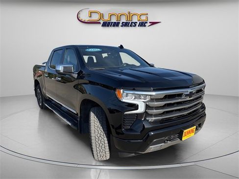 Used 2023 Chevrolet Silverado 1500 High Country w/ Technology Package image 4