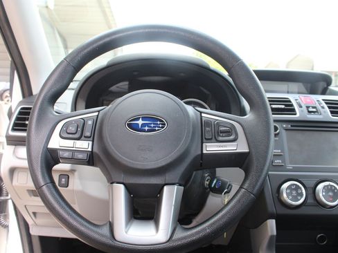 Used 2017 Subaru Forester 2.5i w/ Alloy Wheel Package AWD/4WD image 14