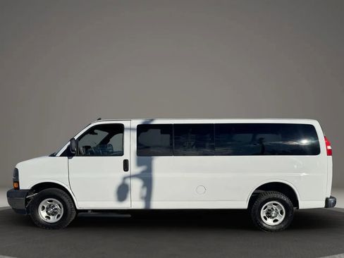 Used 2020 Chevrolet Express 3500 LT w/ LT Preferred Equipment Group image 8