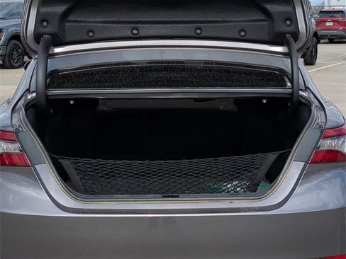 Used 2023 Toyota Camry XSE image 9