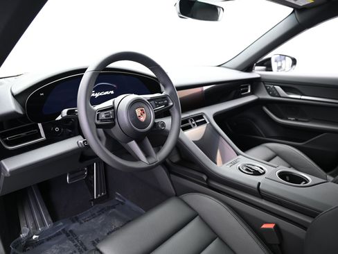 Certified 2025 Porsche Taycan image 4