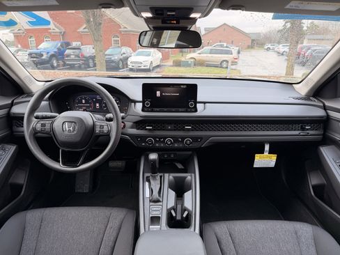 Used 2025 Honda Accord SE image 16