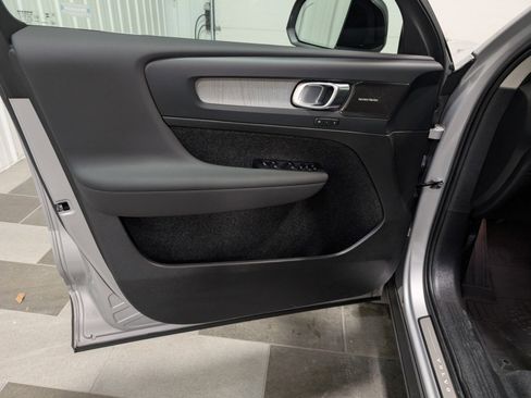 Used 2024 Volvo XC40 B5 Ultimate w/ Protection Package Premier image 13