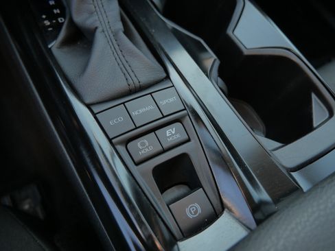 Certified 2025 Toyota Camry LE image 31