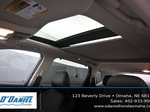 Used 2024 Nissan Rogue SL w/ SL Premium Package AWD/4WD image 32
