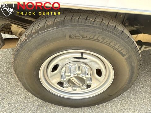 Used 2022 Ford F350 XL w/ Power Equipment Group image 20