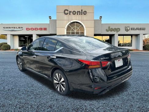 Used 2019 Nissan Altima 2.5 SV FWD image 6