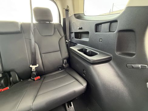 Used 2022 Kia Telluride LX image 26