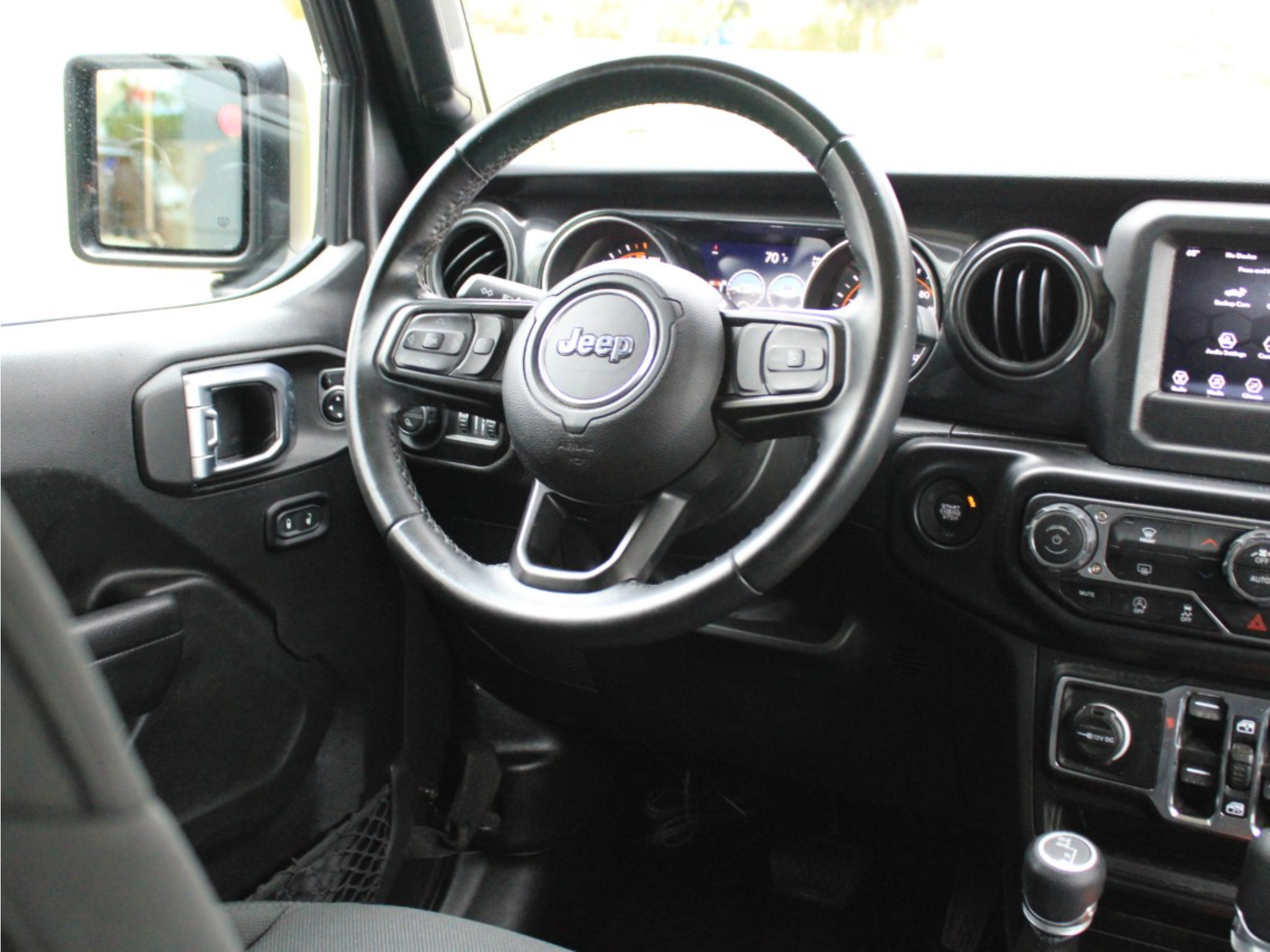 Used 2022 Jeep Gladiator Sport AWD/4WD image 14