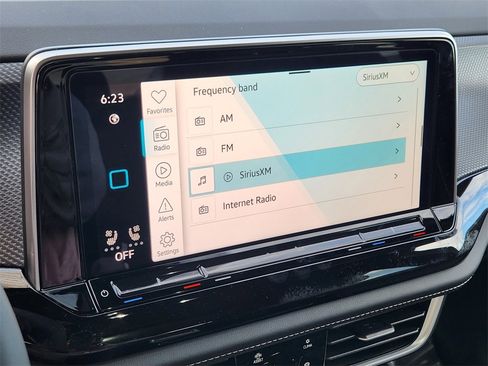 New 2026 Volkswagen Atlas Cross Sport SEL R-Line image 11