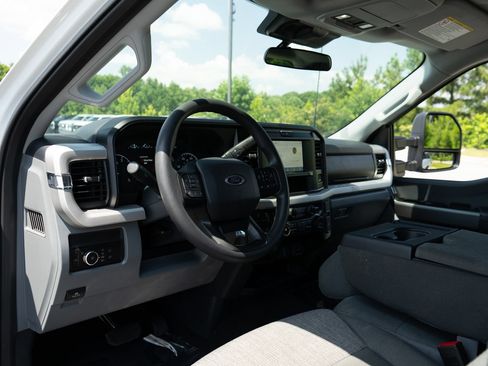 Used 2026 Ford F250 XLT AWD/4WD image 13