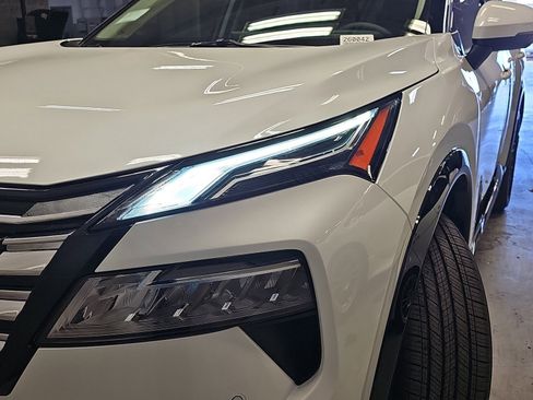 New 2026 Nissan Rogue Platinum image 11