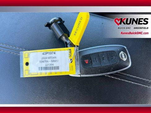 Used 2024 Nissan Sentra SV FWD image 17