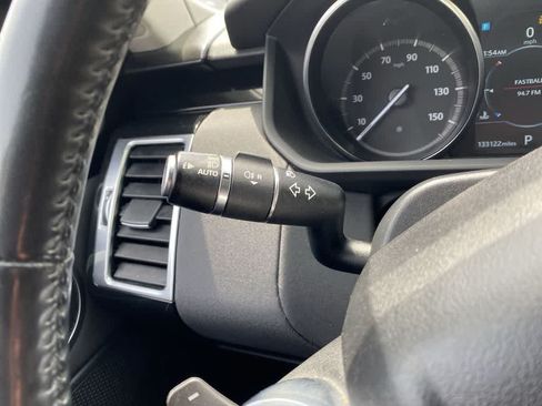 Used 2019 Land Rover Discovery SE AWD/4WD image 24