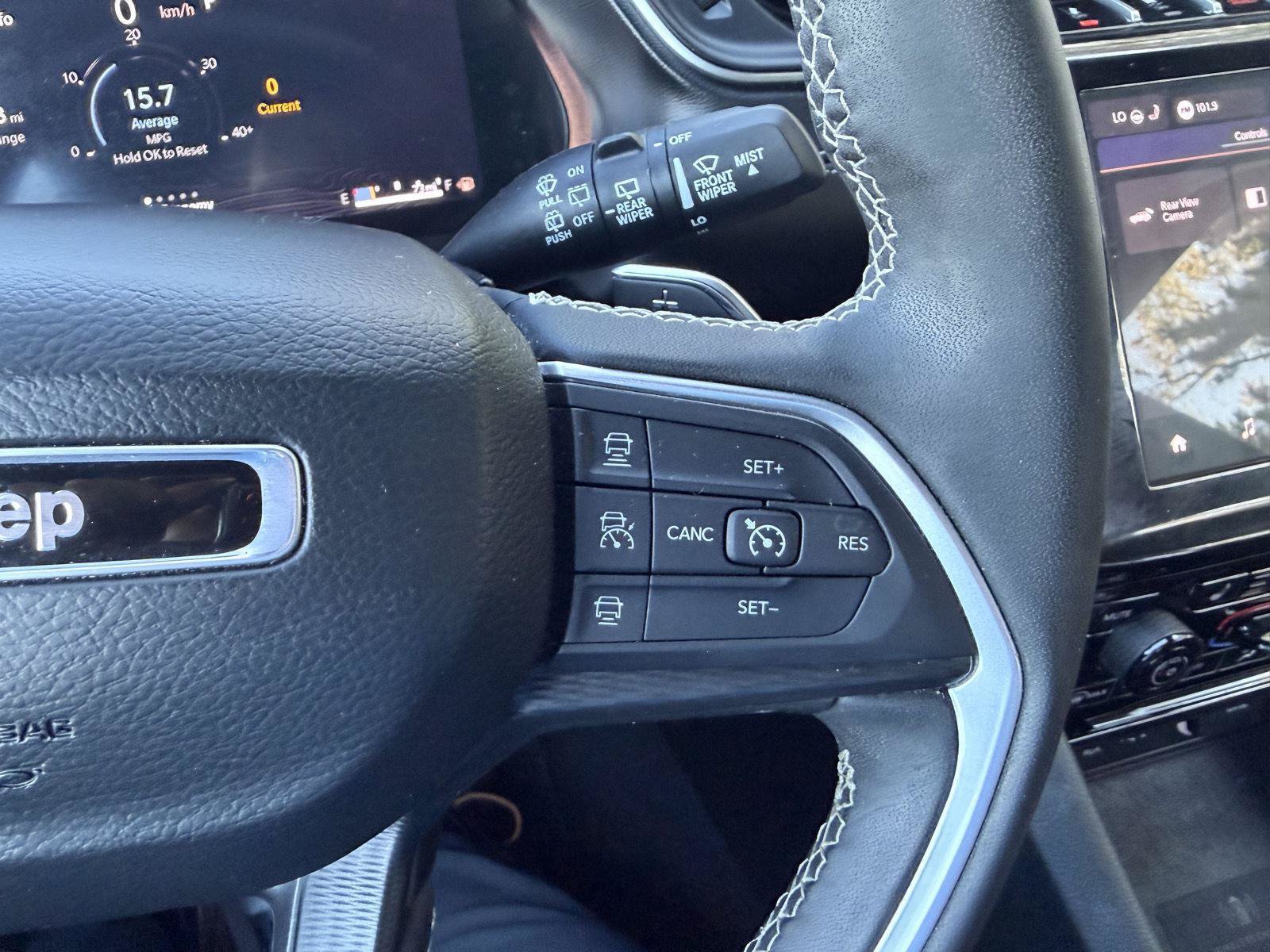 Used 2025 Jeep Grand Cherokee L Laredo w/ Luxury Tech Group I RWD image 14