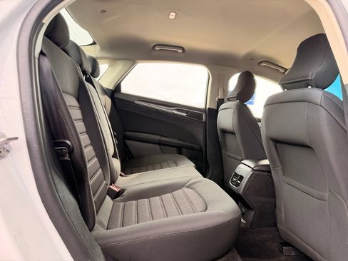 Used 2019 Ford Fusion SE FWD image 17