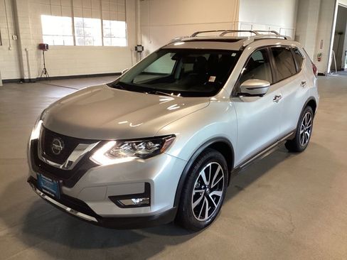 Used 2019 Nissan Rogue SL w/ Premium Package image 1