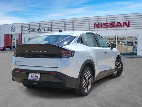 New 2026 Nissan Leaf SV+ FWD image 5