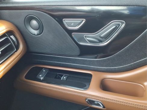 Used 2023 Lincoln Aviator Reserve w/ Equipment Group 201A RWD image 30