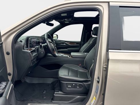 Used 2021 Cadillac Escalade Premium Luxury w/ Driver Assist Tech Package image 19