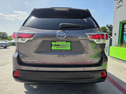 Used 2014 Toyota Highlander Limited Platinum AWD/4WD image 15