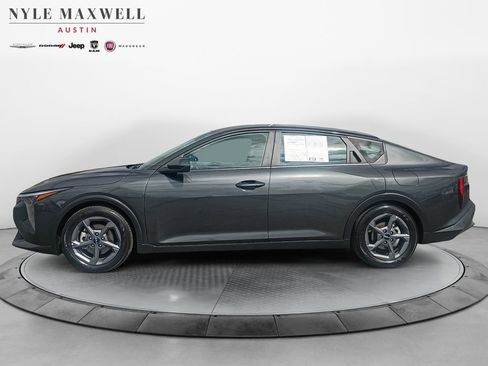 Used 2025 Kia K4 LXS image 13