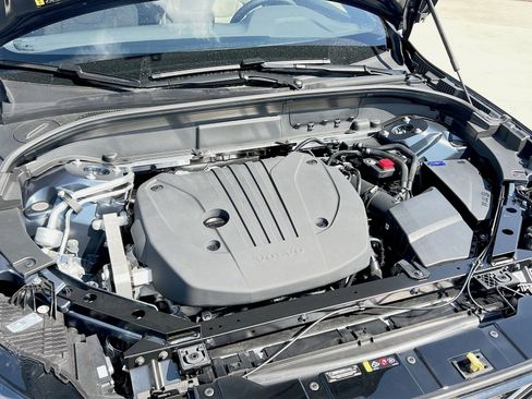 New 2026 Volvo XC60 B5 Plus w/ Climate Package image 28