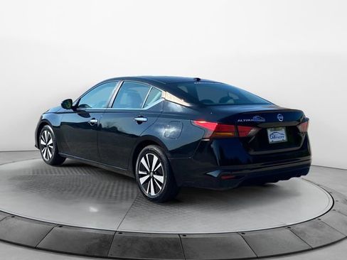 Used 2022 Nissan Altima 2.5 SV image 3