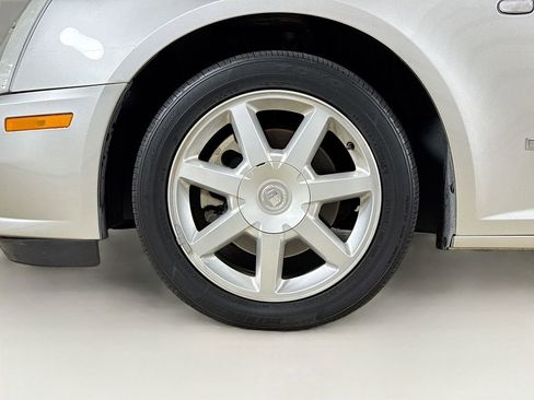 Used 2006 Cadillac STS image 24