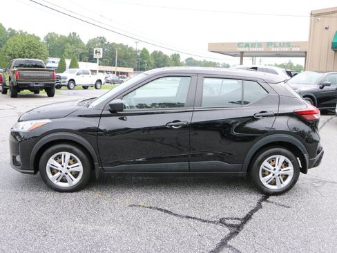Used 2023 Nissan Kicks S FWD image 2