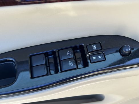 Used 2017 INFINITI QX50 AWD w/ Premium Plus Package image 15