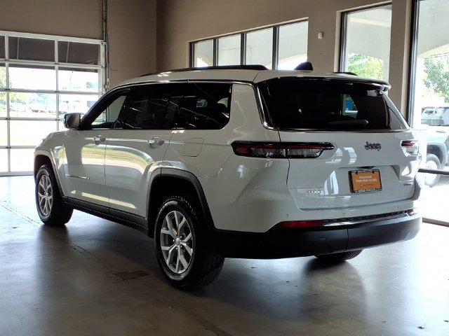 Used 2023 Jeep Grand Cherokee L Limited AWD/4WD image 8