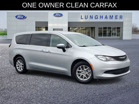 Used 2022 Chrysler Voyager LX FWD image 1