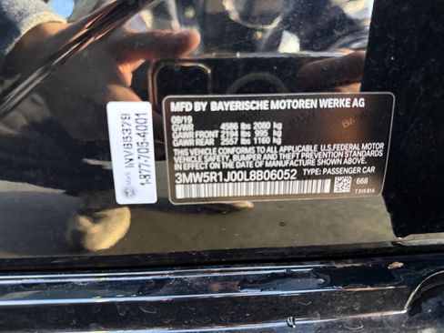 Used 2020 BMW 330i Sedan w/ Convenience Package image 23