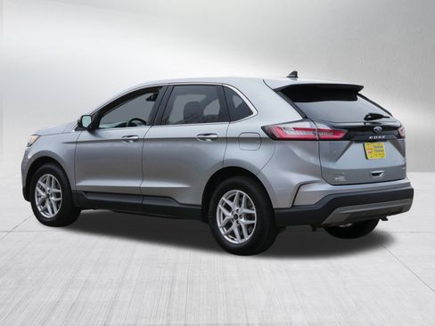Used 2024 Ford Edge SEL image 5