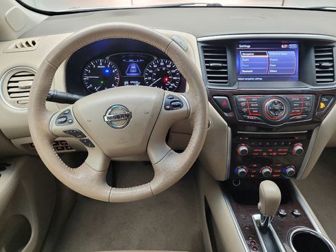 Used 2015 Nissan Pathfinder Platinum w/ Cargo Package AWD/4WD image 22