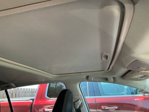 Used 2018 Toyota RAV4 XLE FWD image 10