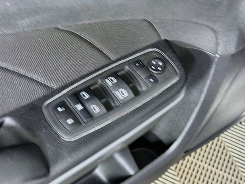 Used 2022 Dodge Charger SXT RWD image 15