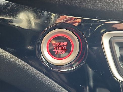 Certified 2022 Honda Ridgeline Black Edition image 28