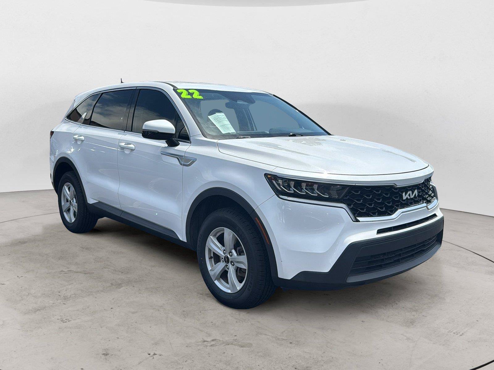 Used 2022 Kia Sorento LX AWD/4WD image 1