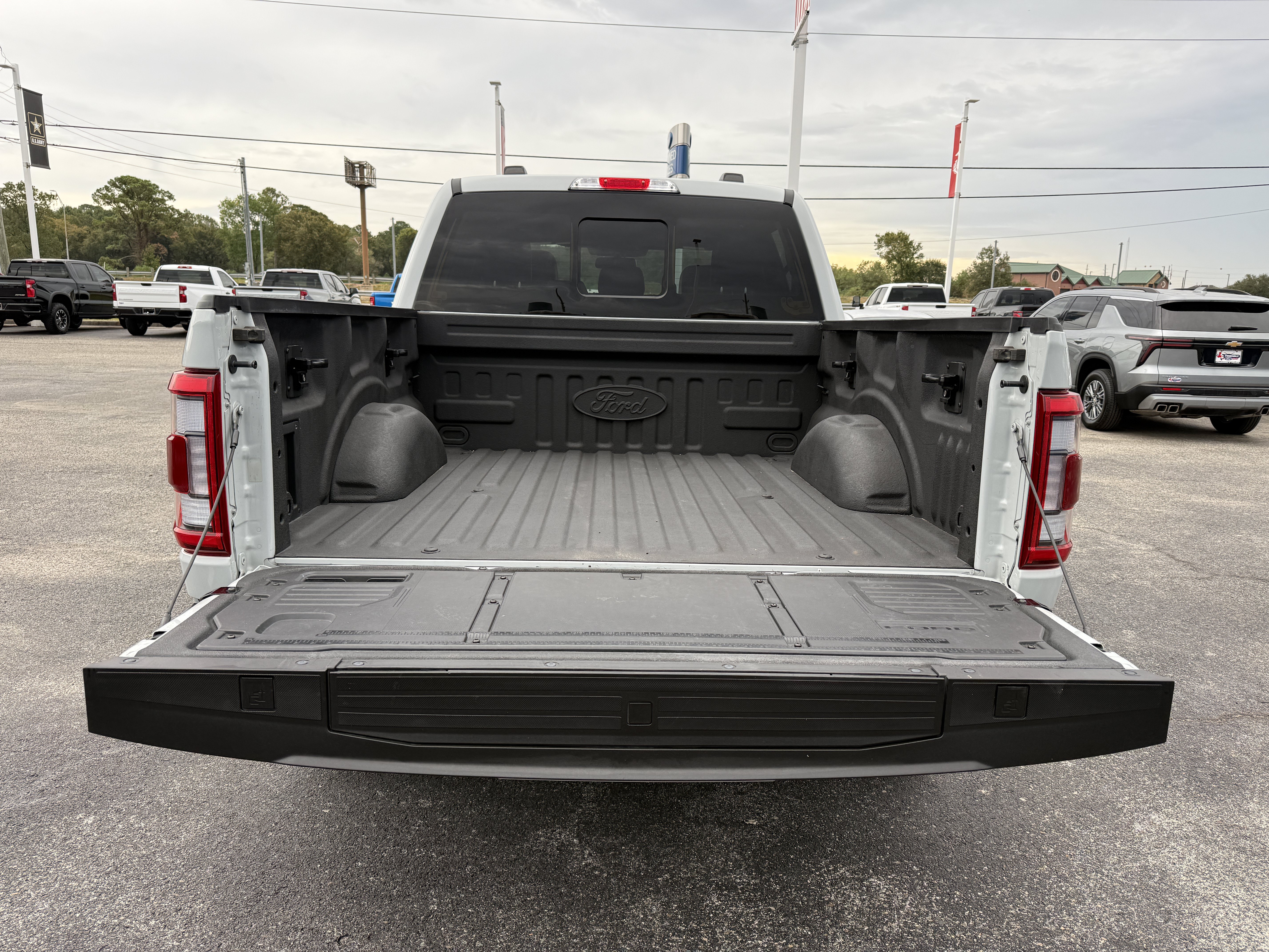 Used 2023 Ford F150 Lariat w/ Equipment Group 502A High AWD/4WD image 5