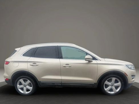 Used 2017 Lincoln MKC Premiere image 4