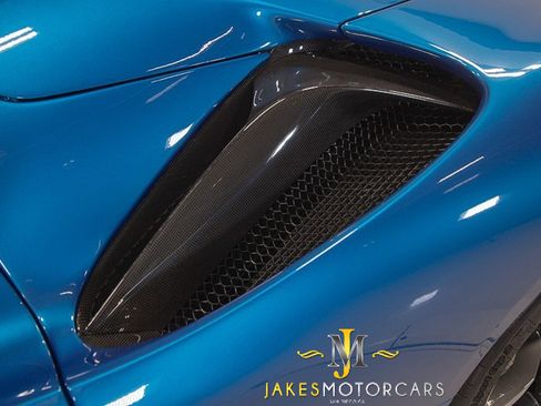 Used 2024 Ferrari SF90 Spider image 7